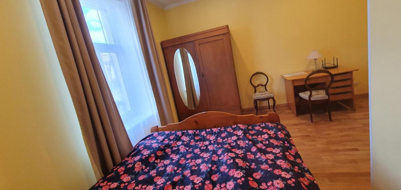 Hot Riga Ernestines Iela 7-1 Enjoy The Feel Of Home And History! Экстерьер фото